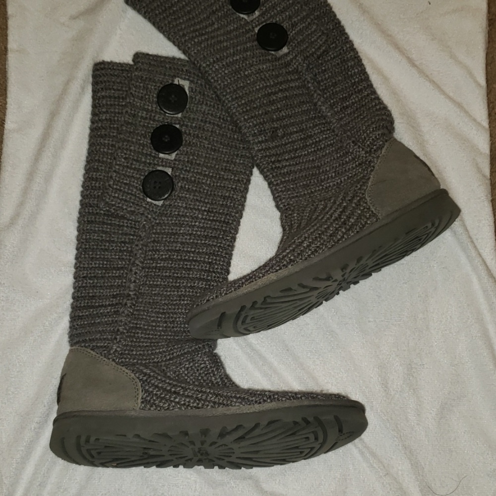 Ugg cable knit gray button boots
